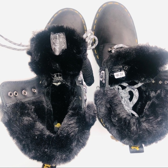 NWT Dr. Martens 1460 Serena Collar Faux Fur Lined Combat Boots size 10 - Picture 9 of 13